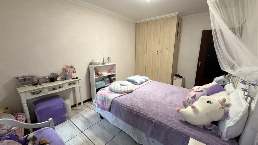 4 Bedroom Property for Sale in Langenhovenpark Free State